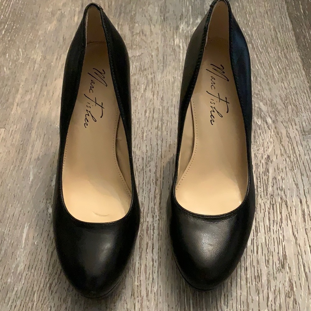 New Marc fisher shoes size 7 color black